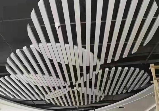OEM Aluminium Quadratpass 1 X 1 Aluminiumlegierung Quadratrohr mit Löchern
