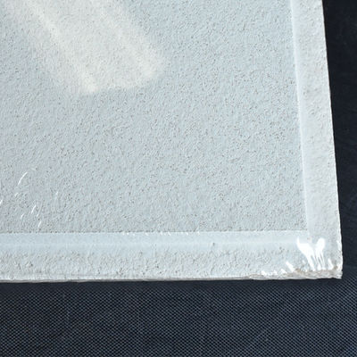 Mineralplatten mit Pulverbeschichtung und feuerfeste Materialien